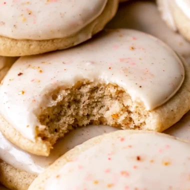 Warm and spiced Taylor Swift chai cookies on a plate, perfect for cozy moments.